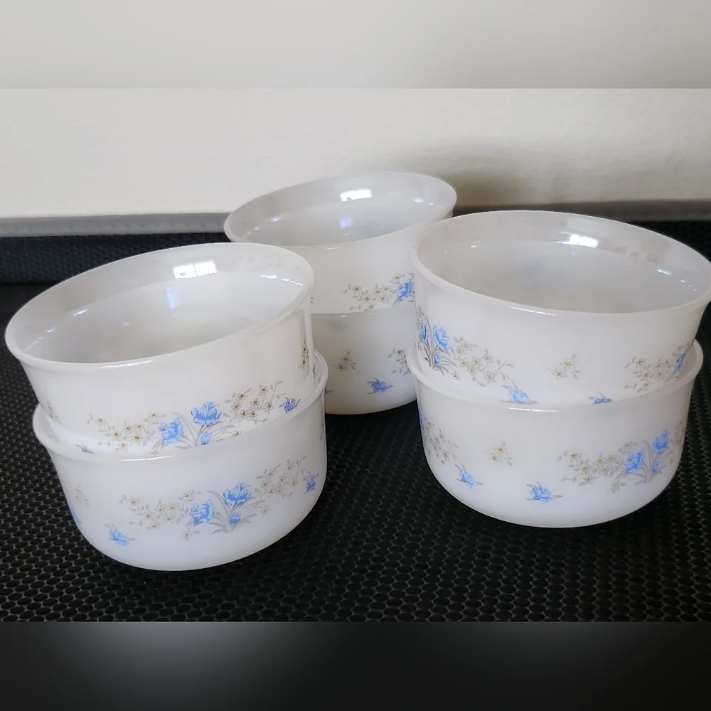 Arcopal Milk Glass 6 Bowls France